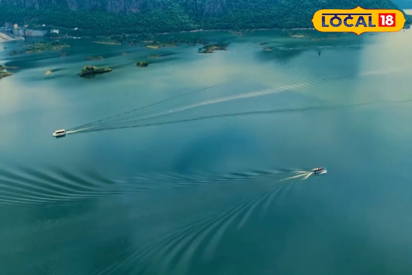 Due to the scene like Karamchat Dam in Kaimur's lap, its green plaintiffs and a quiet lake, now it is now being called 'Switzerland of Bihar'. The peace of blue water, high mountains and lake shore makes it very special. 