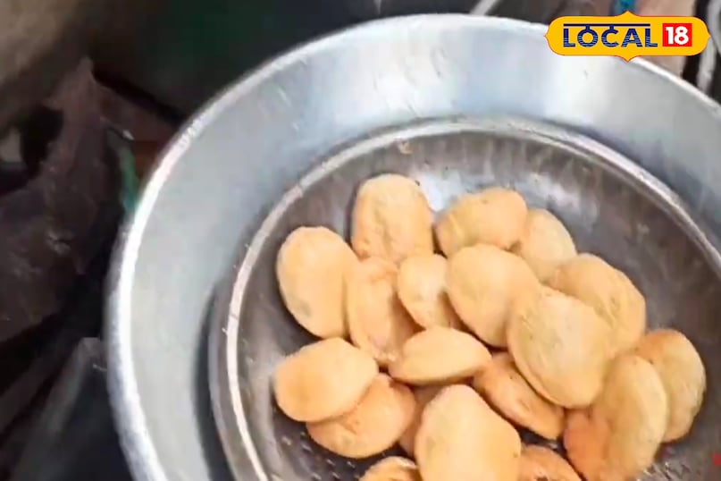Desi ghee crispy kachori. Desi ghee crispy kachori.