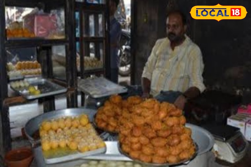 This is a special dessert of this shop, more than 80 years old This is a special dessert of this shop, more than 80 years old