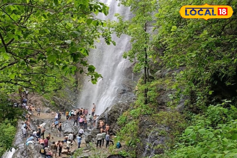 femous Waterfalls, Top 10 Waterfalls in Madhya Pradesh, मप्र के टॉप 10 झरने, local18, khargone letest news, Madhya Pradesh hindi news 