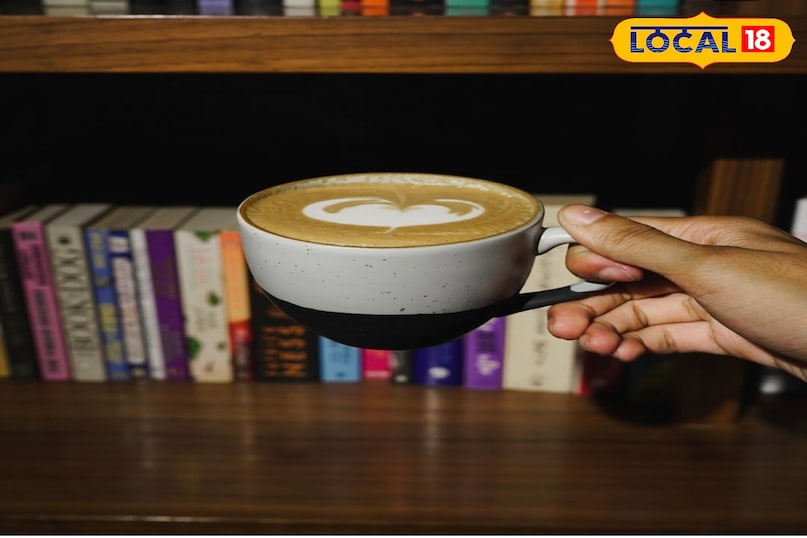 2. Rost CCX This cafe is famous for its latest roasted coffee. There are books of books where you can enjoy the drink of your choice while reading. If you want to eat something light, then you can enjoy. 2. Rost CCX This cafe is famous for its latest roasted coffee. There are books of books where you can enjoy the drink of your choice while reading. If you want to eat something light, then you can enjoy.