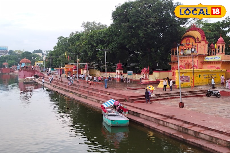 शायरी क्षेत्र में काम