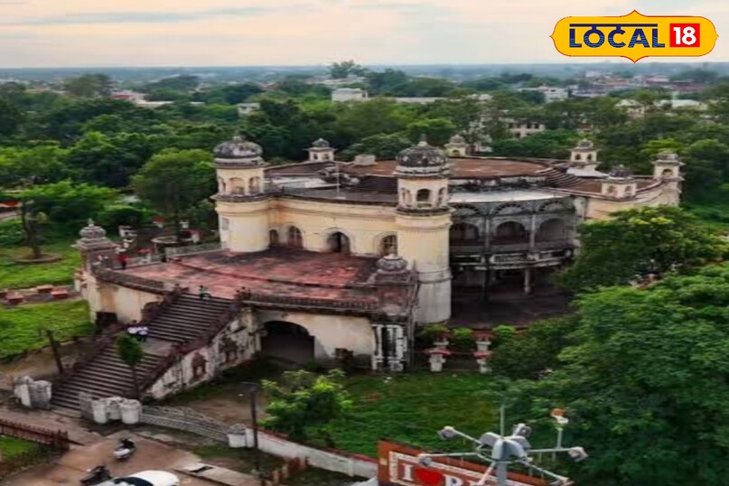 रीवा के साथ-साथ राजस्थान और उत्तर प्रदेश के भी कारीगर हूए थे शामिल.