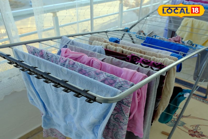 Clothes smell in monsoon, How to remove odor from clothes in rainy season, Home remedies, local18, khargone letest news, Madhya Pradesh hindi news, tips & trick 
