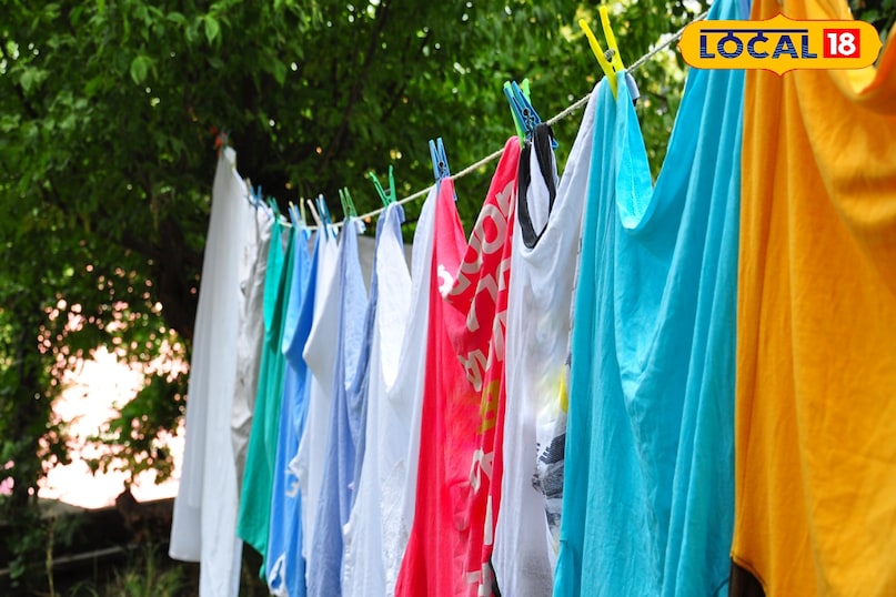 Clothes smell in monsoon, How to remove odor from clothes in rainy season, Home remedies, local18, khargone letest news, Madhya Pradesh hindi news, tips & trick 