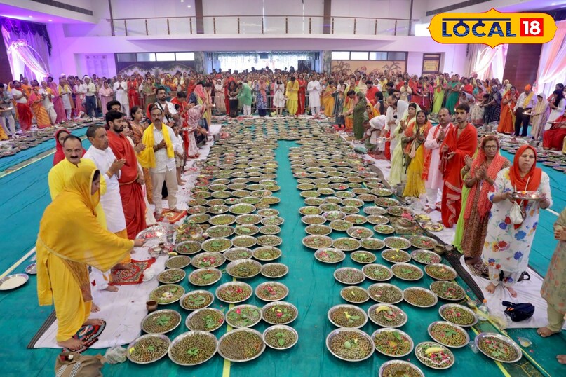 मथुरा न्यूज़, टॉप खबर, ताजा खबर, वृंदावन न्यूज़, वृंदावन मंदिर, देवकीनंदन ठाकुर, प्रियाकांत जूँ मंदिर, श्रावण महीना, पार्थिव शिवलिंग, Mathura News, Top News, Latest News, Vrindavan News, Vrindavan Temple, Devkinandan Thakur, Priyakant Lice Temple, Shravan Month, Parthiv Shivling 
