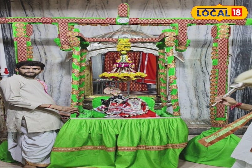 मथुरा न्यूज़, ताजा खबर, टॉप खबर, यूपी खबर, भगवान मंदिर, द्वारकाधीश मंदिर, मथुरा मंदिर, धर्म फूल बंगला,  Mathura News, Latest News, Top News, UP News, God Temple, Dwarkadhish Temple, Mathura Temple, Dharm Phool Bangla
