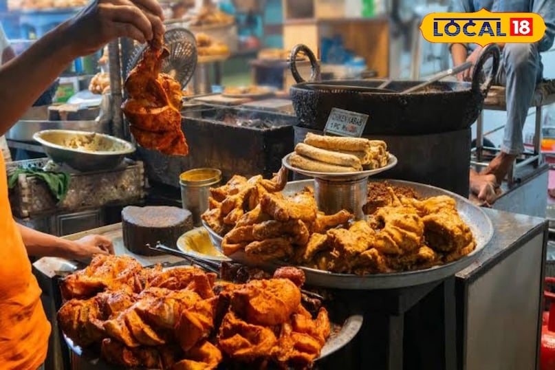 सिर्फ ₹100 में भर पेट टेस्टी खाना, दिल्ली के ये स्ट्रीट फूड्स जरूर करें ट्राई