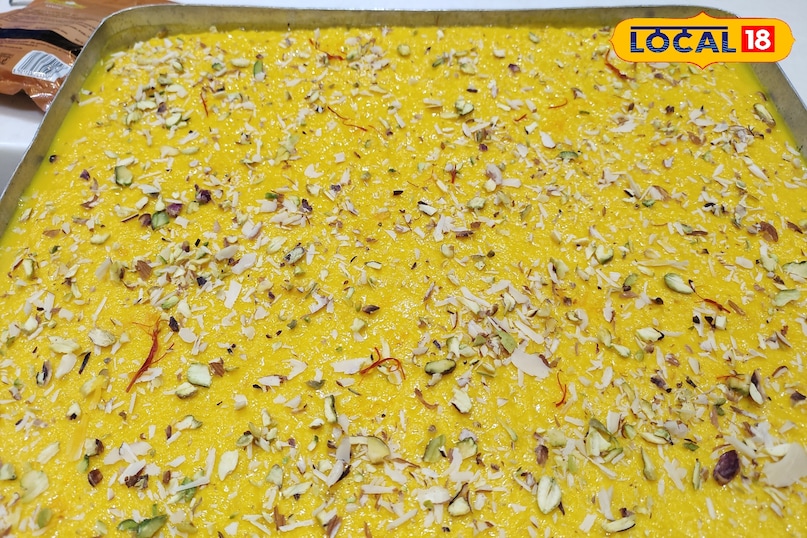 The famous Kesariya Kalakand found in the country and abroad found in Koderma, whose sweetness and taste have not been copied outside Koderma till date. The Koderma district administration is now in the process of giving geographical indication (GI tag) to this famous saffron Kalakand. This will give a unique identity to Kesariya Kalakand of Koderma on the map.  