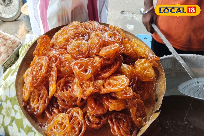 Potato jalebi is made in the month of Sawan.