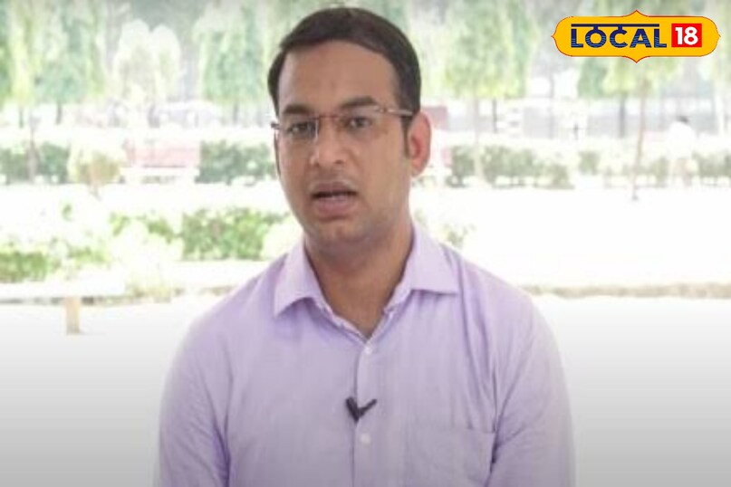 While being a city commissioner in Medininagar, Javed Hussain gave impetus to urban development, cleanliness campaign and administrative reforms. His style of work was prominent in transparency, public relations and technology. Now he is playing his role as Deputy Development Commissioner. While being a city commissioner in Medininagar, Javed Hussain gave impetus to urban development, cleanliness campaign and administrative reforms. His style of work was prominent in transparency, public relations and technology. Now he is playing his role as Deputy Development Commissioner.