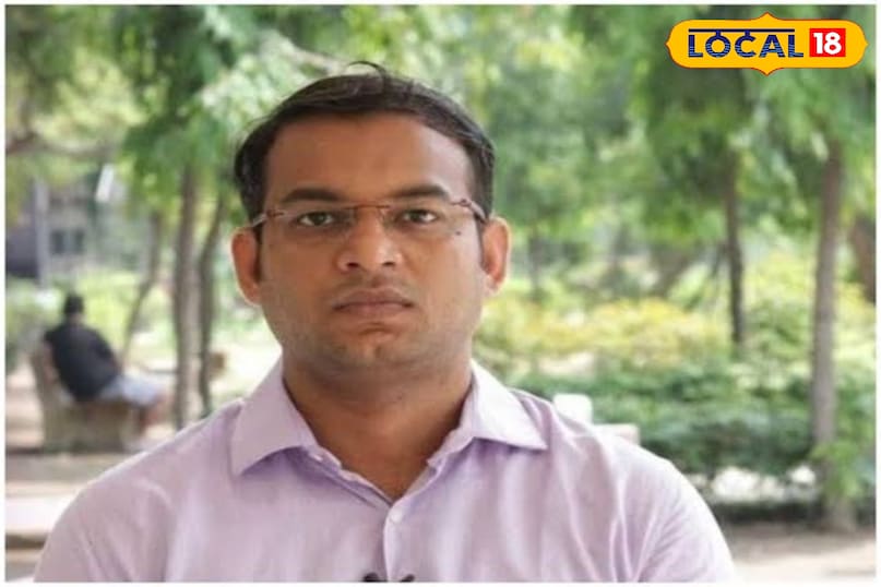 IAS Hussain believes that if someone is doing a job and is also preparing for UPSC, then at least two efforts must be made. But if this is not possible, then you have to decide what to leave. A solid strategy is necessary for preparation - such as time management, subject selection and mock interview practice. IAS Hussain believes that if someone is doing a job and is also preparing for UPSC, then at least two efforts must be made. But if this is not possible, then you have to decide what to leave. A solid strategy is necessary for preparation - such as time management, subject selection and mock interview practice.