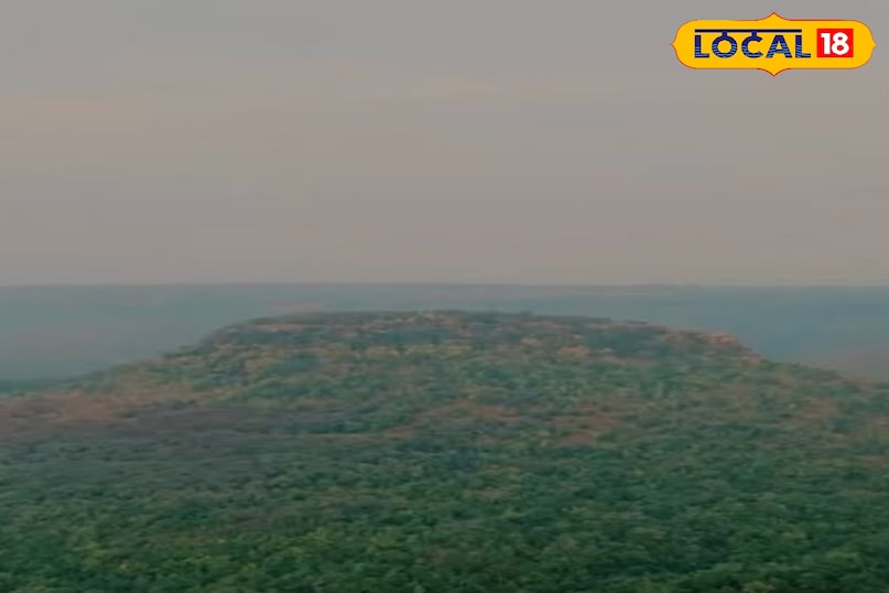 बारिश में मनोरम दृश्य. बारिश में मनोरम दृश्य.
