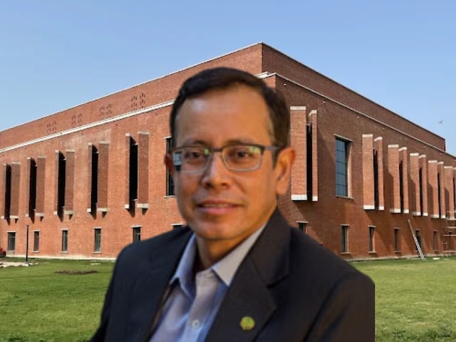 IIT से M.Tech की डिग्री, 25 वर्षों तक संभाली अहम जिम्मेदारी, मिली IIM की कमान IIT से M.Tech की डिग्री, 25 वर्षों तक संभाली अहम जिम्मेदारी, मिली IIM की कमान