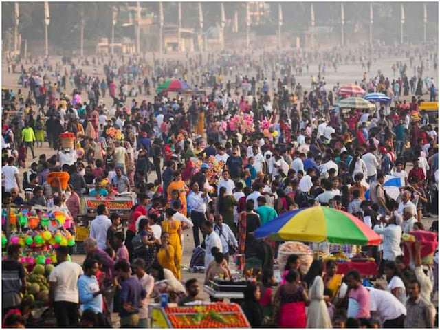 कितने फीसद भारतीयों को लोकतंत्र पर भरोसा? चीन-पाकिस्तान के लिए तो सपने जैसा