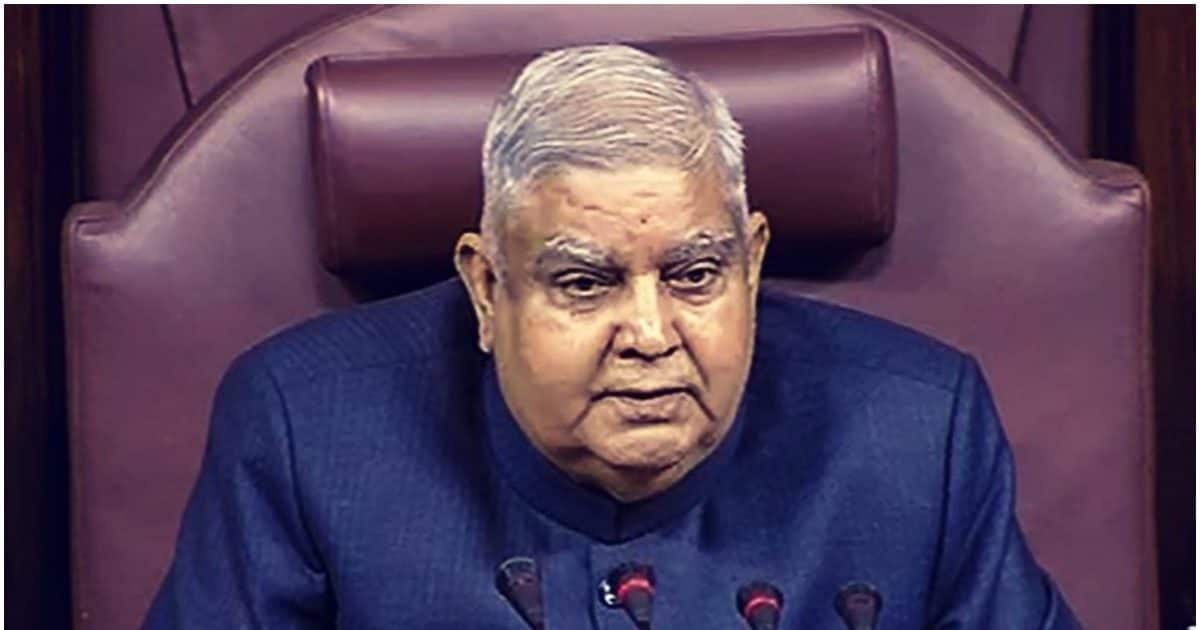 Jagdeep Dhankhar News: जगदीप धनखड़ उपराष्‍ट्रपति के पद से इस्‍तीफा देने के बाद से चर्चा का विषय बने हुए हैं. लेकिन क्‍या आपको पता है कि कभी वो भारतीय रेल के जनरल क्‍लास से सफर करते थे.