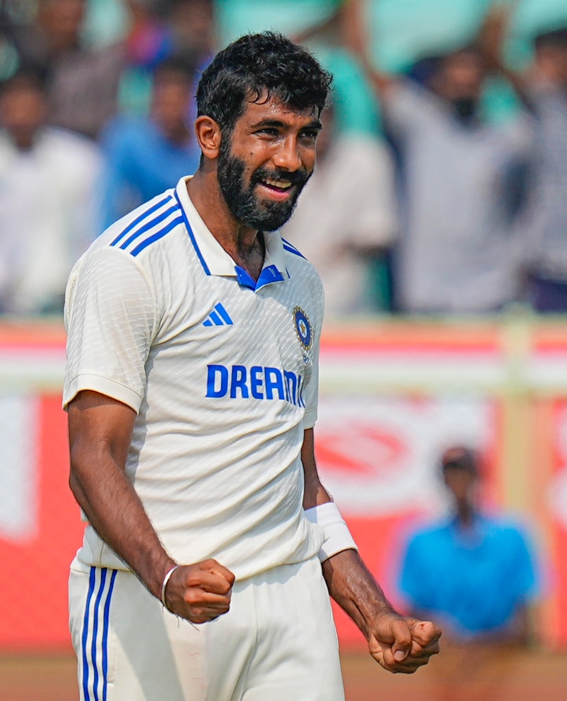 Shubman Gill Jersey Auctioned, Shubman Gill, Jasprit Bumrah, Ravindra Jadeja, Andru strauss, Shubman Gill Test jersey worn during the Lords,शुभमन गिल, शुभमन गिल की टेस्ट जर्सी, गिल टेस्ट जर्सी सबसे महंगी बिकी