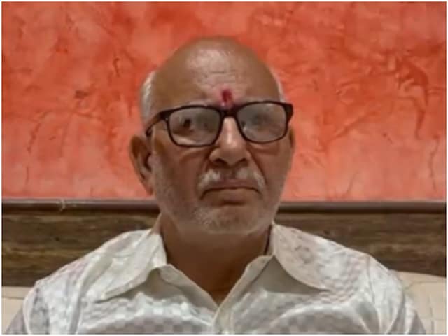 जो मर गए... कैसे मुंबई ट्रेन धमाकों ने बदल दी लालजी रमाकांत पांडेय की जिंदगी? जो मर गए... कैसे मुंबई ट्रेन धमाकों ने बदल दी लालजी रमाकांत पांडेय की जिंदगी?