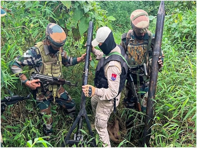 AK-47 क्यों छोड़ रहे मणिपुर के उग्रवादी? क्या कोई नया हथियार मिल गया AK-47 क्यों छोड़ रहे मणिपुर के उग्रवादी? क्या कोई नया हथियार मिल गया