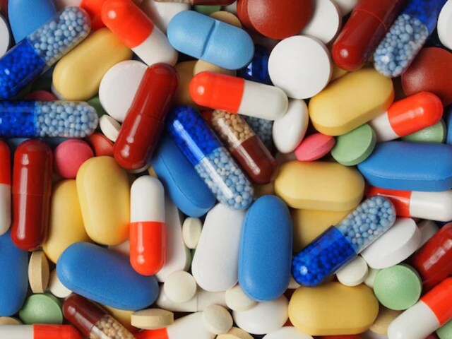 कैंसर-HIV के मरीजों को राहत, अब सस्ता होगा इलाज, 200 दवाओं की कीमत पर कैंची!