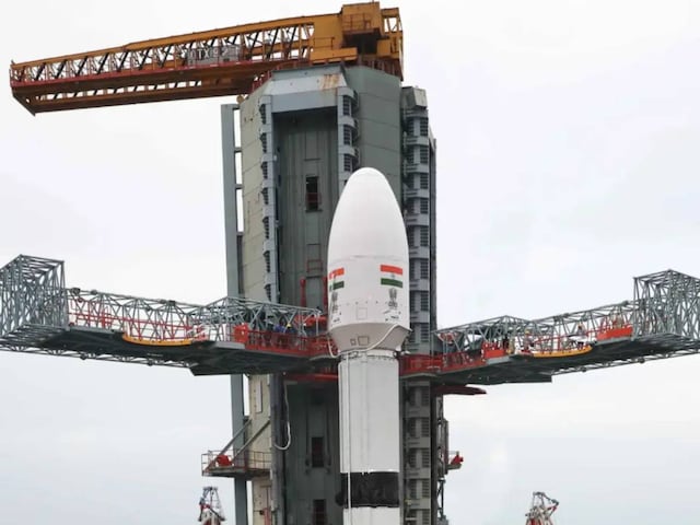 ISRO-NASA कल मिलकर करेंगे NISAR मिशन को लॉन्च, कब कहां देखें प्रसारण ISRO-NASA कल मिलकर करेंगे NISAR मिशन को लॉन्च, कब कहां देखें प्रसारण