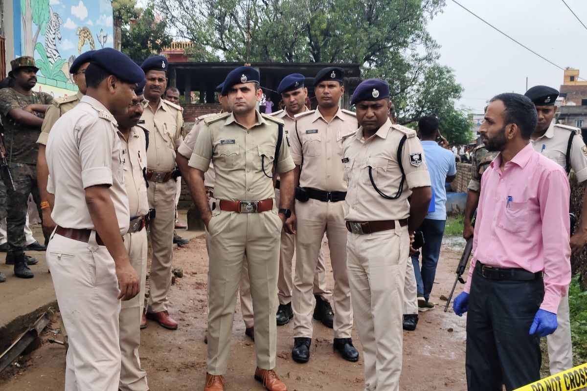 सिपाही भर्ती परीक्षा देने जा रहा था युवक, नवादा में अपराधियों ने सिर में मारी