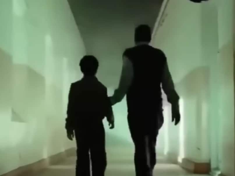 3 Idiots South Remake, 3 Idiots 2, 3 Idiots budget, 3 Idiots Full movie, 3 Idiots full movie download, 3 Idiots movie, 3 Idiots director, 3 Idiots producer, 3 Idiots remake, Nanban Budget, Nanban hit or Flop, Nanban Hindi Dubbed, Nanban movie, Nanban director, 3 Idiots, Nanban ott, Cast of Nanban, 3 इडियट्स साउथ रीमेक, 3 इडियट्स 2, 3 इडियट्स बजट, 3 इडियट्स पूरी फिल्म, 3 इडियट्स पूरी मूवी डाउनलोड, 3 इडियट्स मूवी, 3 इडियट्स निर्देशक, 3 इडियट्स निर्माता, 3 इडियट्स रीमेक, नंबन बजट, नंबन हिट या फ्लॉप, नंबन हिंदी डब, नंबन फिल्म, नंबन निर्देशक, 3 इडियट्स, नंबन ओटीटी, नंबन की कास्ट
