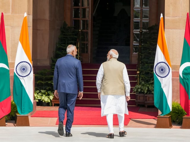 'इंडिया आउट' से 'भारत का दिल बड़ा', मालदीव के सुर कैसे बदले, करने लगा गुणगान 'इंडिया आउट' से 'भारत का दिल बड़ा', मालदीव के सुर कैसे बदले, करने लगा गुणगान