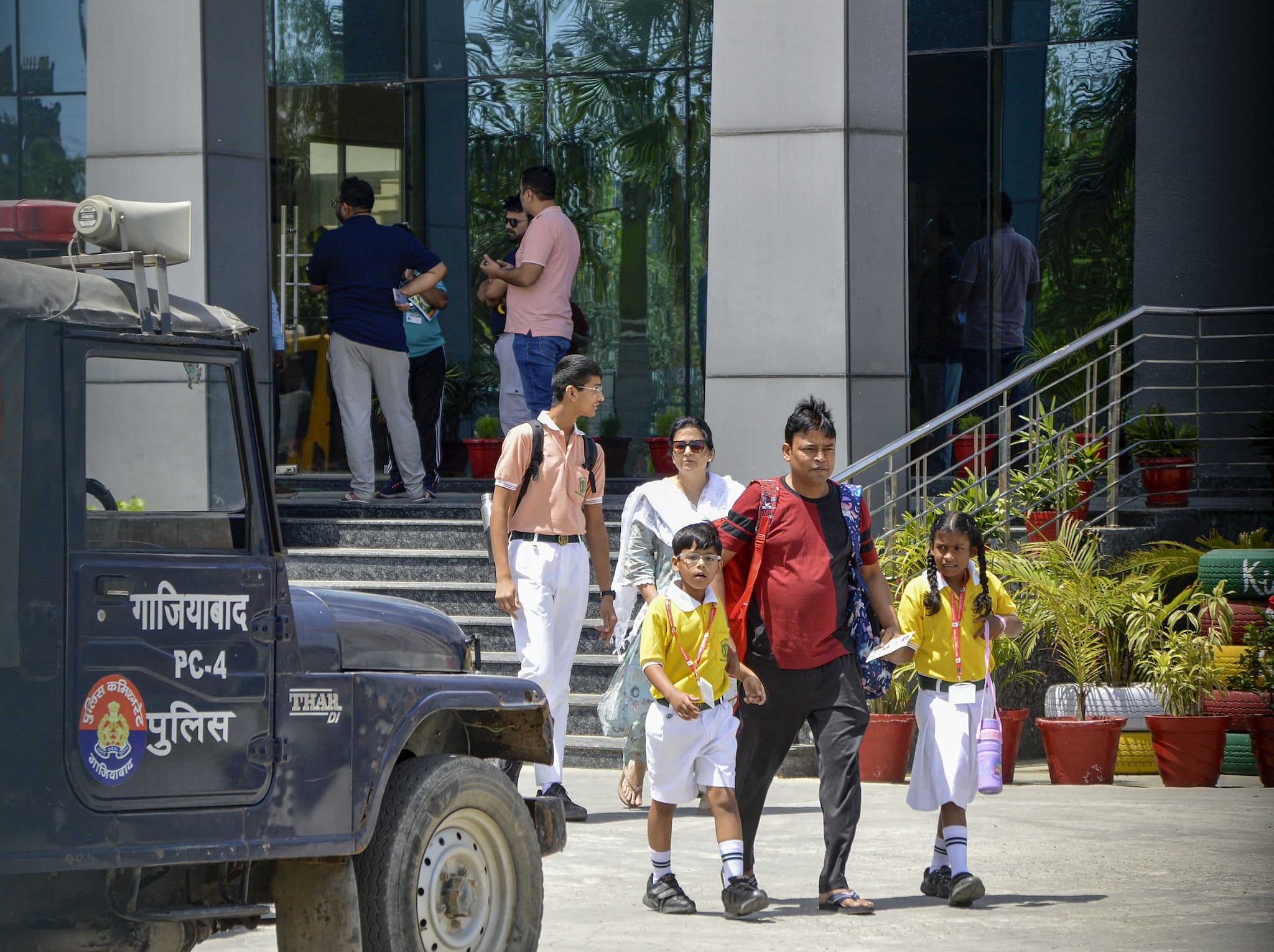 दिल्ली स्कूलों को बम से उड़ाने की धमकी जर्मनी से खुलासे से घूमी जांच की सुई