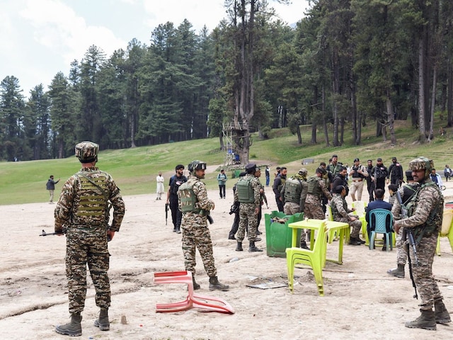 मोबाइल, कम्युनिकेश सेट्स और... पहलगाम आतंकियों पर बड़ा खुलासा, छटपटा जाएगा पाक मोबाइल, कम्युनिकेश सेट्स और... पहलगाम आतंकियों पर बड़ा खुलासा, छटपटा जाएगा पाक