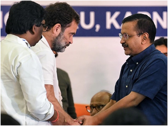बीजेपी की B टीम, INDIA गठबंधन से किनारा करने पर AAP को कांग्रेस ने घेरा बीजेपी की B टीम, INDIA गठबंधन से किनारा करने पर AAP को कांग्रेस ने घेरा