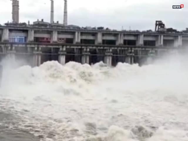 राजस्थान में ऐसा जल प्रलय पहले कभी नहीं देखा! रेगिस्तान में समंदर सा नजारा राजस्थान में ऐसा जल प्रलय पहले कभी नहीं देखा! रेगिस्तान में समंदर सा नजारा