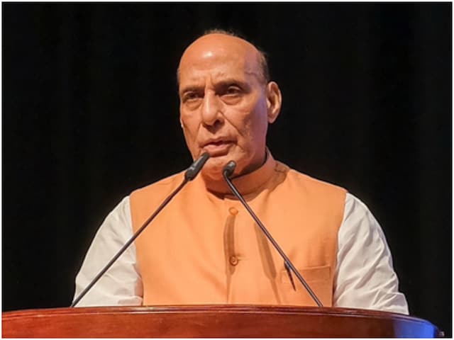आतंकियों ने धर्म के आधार पर निर्दोषों की हत्या की, सेना ने उनका सफाया कर... आतंकियों ने धर्म के आधार पर निर्दोषों की हत्या की, सेना ने उनका सफाया कर...