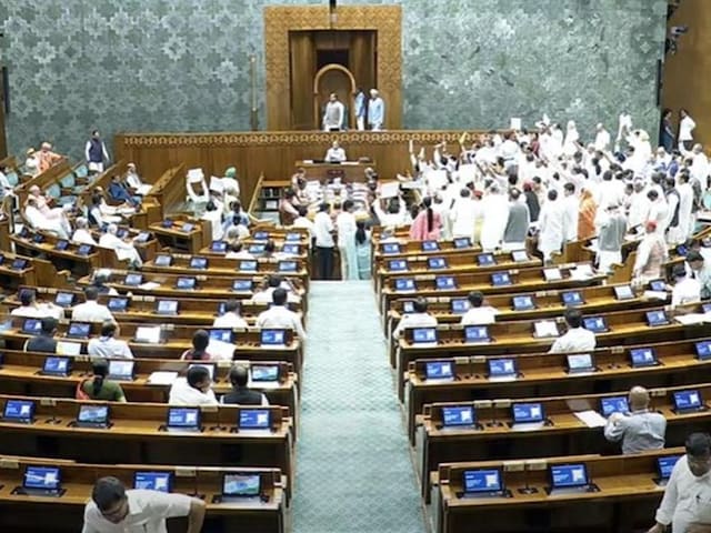 उपराष्ट्रपति के लिए चुनाव हुआ तो कौन मारेगा बाजी? क्या NDA के पास है ताकत उपराष्ट्रपति के लिए चुनाव हुआ तो कौन मारेगा बाजी? क्या NDA के पास है ताकत