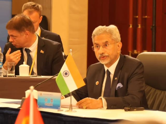 पहलगाम पर चुप था SCO, अब जयशंकर उसी मंच से दहाड़े, दोबारा ऐसा हुआ तो... पहलगाम पर चुप था SCO, अब जयशंकर उसी मंच से दहाड़े, दोबारा ऐसा हुआ तो...