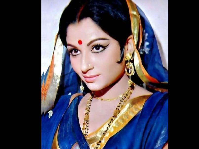 sharmila tagore fashion style, sharmila tagore fashion trend, sharmila tagore saree style, kareena kapoor mother-in-law, bikini girl sharmila tagore