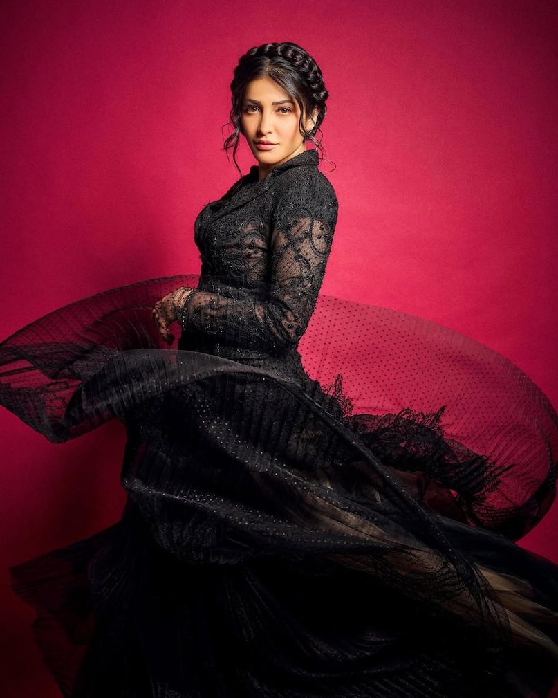 Shruti Haasan, Shruti Haasan News, Shruti haasan reveal why South Indian stars are so humble, shruti haasan interview, kamal haasan, rajinikanth, prabhas, Shruti Haasan says fear of Saraswati in South Indian stars , श्रुति हासन, श्रुति हासन ने बताया क्यों हंबल होते हैं साउथ स्टार्स, साउथ स्टार्स में मां सरस्वती का डर Shruti Haasan, Shruti Haasan News, Shruti haasan reveal why South Indian stars are so humble, shruti haasan interview, kamal haasan, rajinikanth, prabhas, Shruti Haasan says fear of Saraswati in South Indian stars , श्रुति हासन, श्रुति हासन ने बताया क्यों हंबल होते हैं साउथ स्टार्स, साउथ स्टार्स में मां सरस्वती का डर