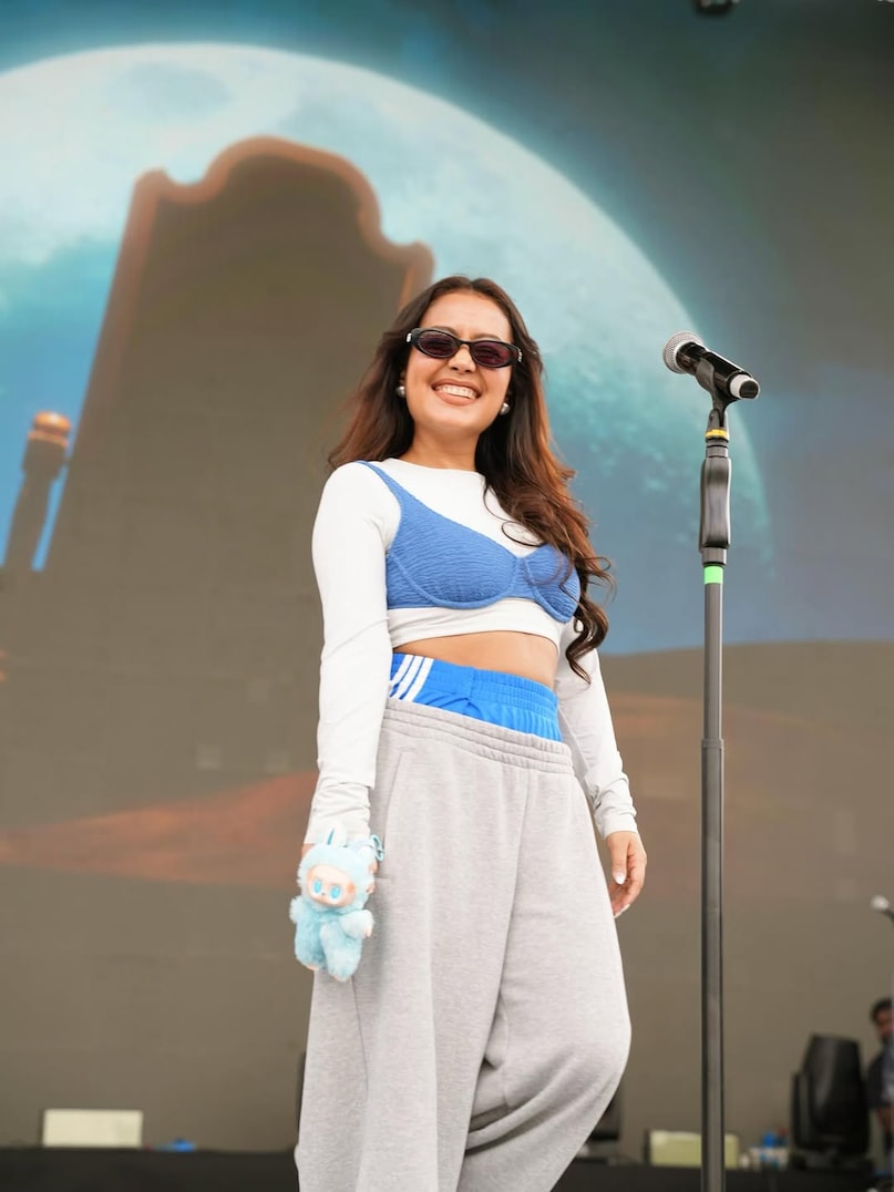 Neha Kakkar, Neha Kakkar News, Neha Kakkar Brutally Trolled, Neha Kakkar Brutally Trolled after wears Bra Over White Top, Neha Kakkar with Labubu, Neha Kakkar Song, Neha Kakkar latest Pics, नेहा कक्कड़, नेहा कक्कड़ न्यूज, नेहा कक्कड़ हुईं ट्रोल, सफेद टॉप के ऊपर नेहा कक्कड़ ने पहली ब्रा, लबूबू के साथ नेहा कक्कड़ ने दिए पोज, नेहा कक्कड़ के गानें, नेहा कक्कड़ की लेटेस्ट तस्वीरें ताजा तस्वीरें