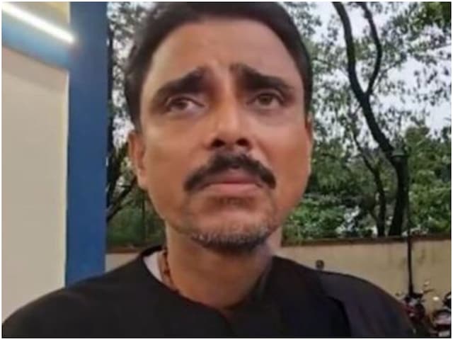 मेरी बेटी चली गई... पीड़िता के पिता ने बताया कौन है मौत का असली जिम्मेदार? मेरी बेटी चली गई... पीड़िता के पिता ने बताया कौन है मौत का असली जिम्मेदार?