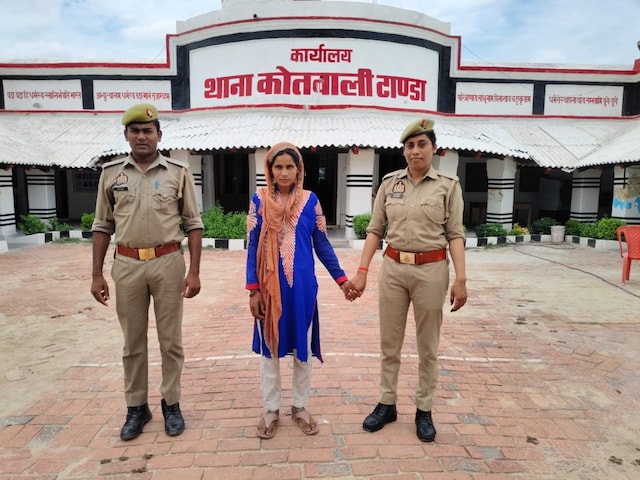 खाता नम्रता का...पैसा निकाल रही थी शीला... 9 लाख की कर दी धोखाधड़ी खाता नम्रता का...पैसा निकाल रही थी शीला... 9 लाख की कर दी धोखाधड़ी