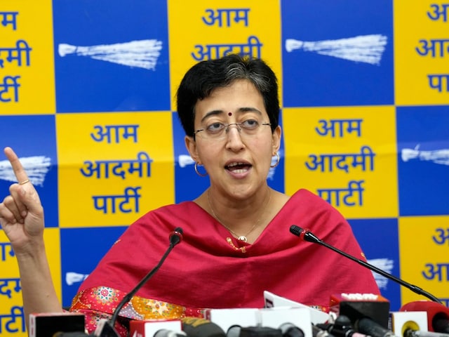 गुजरात में AAP की लहर से घबराई BJP? आतिशी बोलीं- अब फर्जी मुकदमों की बौछार