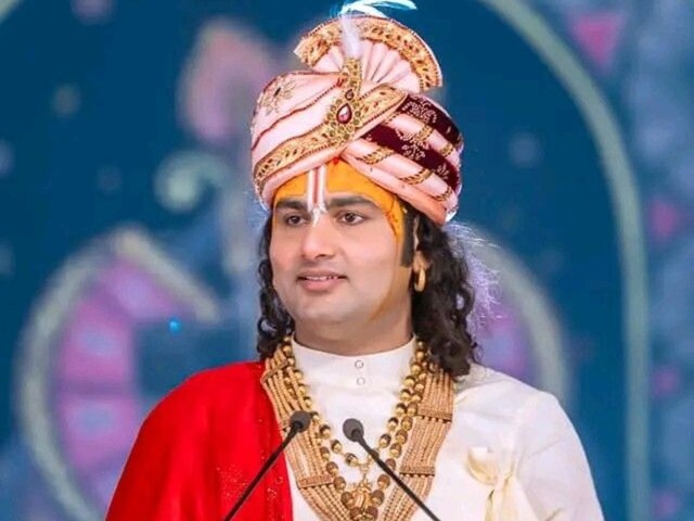 बेटी बोली  'मां बाप का साथ नहीं छोड़ूंगी', अनिरुद्धाचार्य ने दिया ऐसा जवाब...!