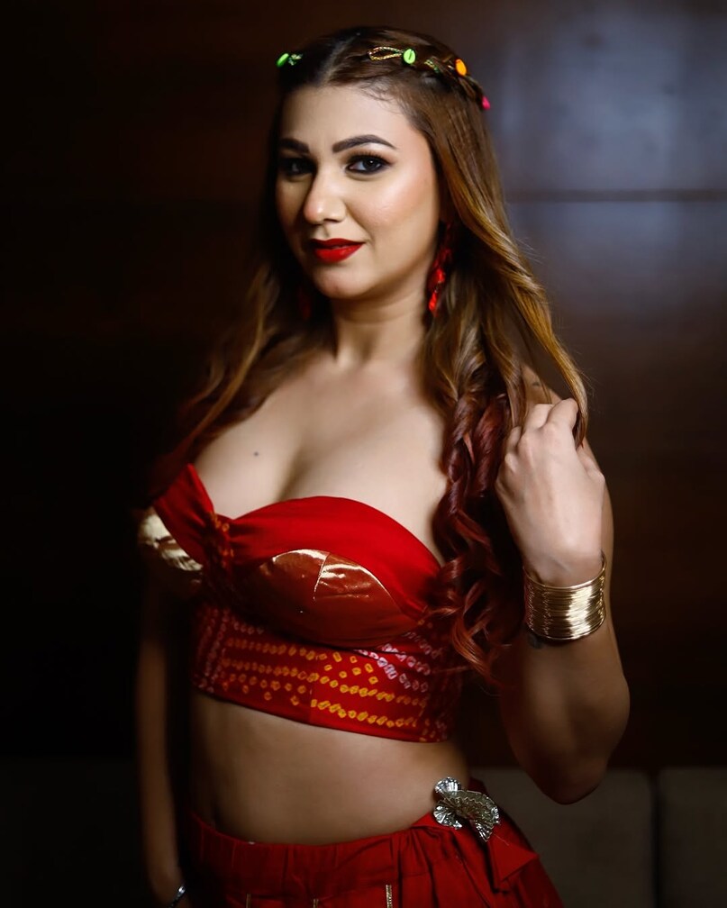 Anup Jalota, Jasleen Matharu, Bigg Boss, Anup Jalota Affairs, Anup Jalota Girlfriend, Anup Jalota Age, Anup Jalota Relationship, Anup Jalota Bigg Boss Bigg Boss 12, Bigg Boss, Bigg Boss Boss Jalota, Jasleen Matharu