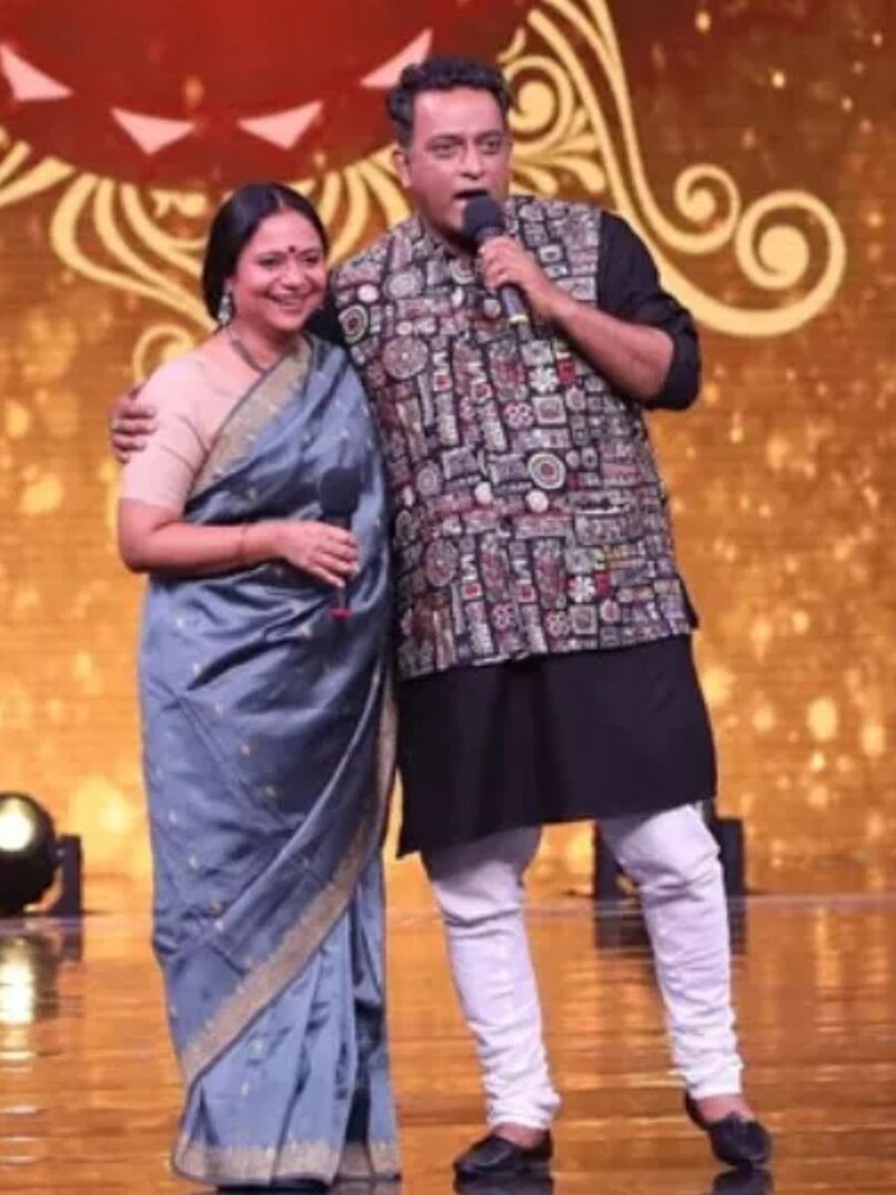 Anurag Basu And Tani, Anurag Basu And Tani love story, director Love Story, Anurag Basu wife, Anurag Basu Family, Anurag Basu movies, Anurag Basu movies and tv shows, अनुराग बसु और तानी, अनुराग बसु और तानी की लव स्टोरी, डायरेक्टर लव स्टोरी, अनुराग बसु की पत्नी, अनुराग बसु का परिवार, अनुराग बसु की फिल्में, अनुराग बसु की फिल्में और टीवी Anurag Basu And Tani, Anurag Basu And Tani love story, director Love Story, Anurag Basu wife, Anurag Basu Family, Anurag Basu movies, Anurag Basu movies and tv shows, अनुराग बसु और तानी, अनुराग बसु और तानी की लव स्टोरी, डायरेक्टर लव स्टोरी, अनुराग बसु की पत्नी, अनुराग बसु का परिवार, अनुराग बसु की फिल्में, अनुराग बसु की फिल्में और टीवी