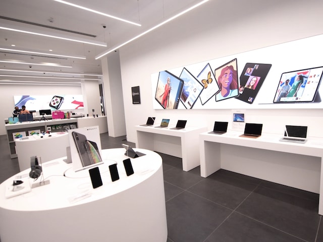 People of China were once crazy about Apple, now on this Android phone, Apple Store closed People of China were once crazy about Apple, now on this Android phone, Apple Store closed
