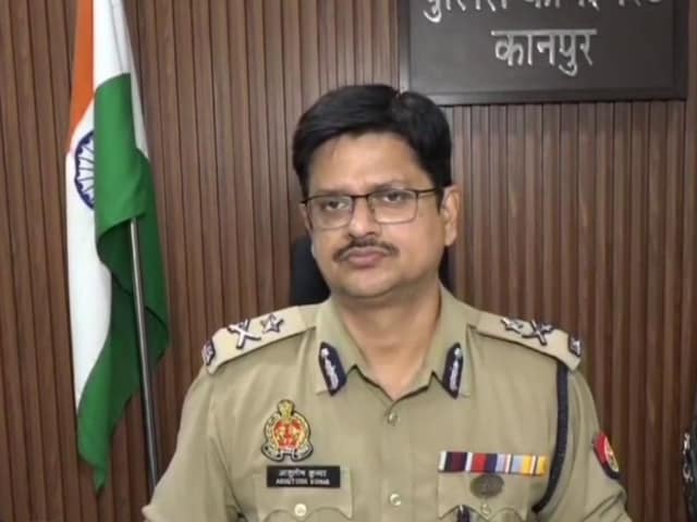 कानपुर पुलिस के दारोगा नहीं गुंडे कहिए.. खुद एसीपी साहब ने खोल दी पोल कानपुर पुलिस के दारोगा नहीं गुंडे कहिए.. खुद एसीपी साहब ने खोल दी पोल