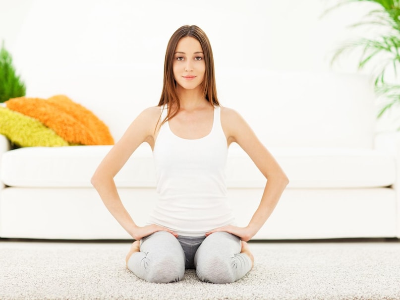 Yoga for digesoon in monsoon, best yoga asanas for gut health, monsoon yoga tips for stomach, yoga for acidity and bloating, ayurvedic yoga poses for monsoon, Monsoon Digesoon Digesthi Digament Tips Yoga, Mansoon Yoga for digestion, yoga to keep stomach clean in monsoon, digestive system strengthening yoga