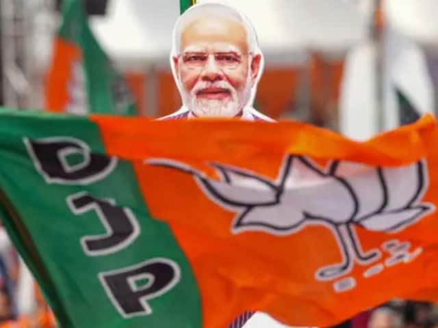 बिहार चुनाव में बीजेपी के ये 5 महिला चेहरे, जो बिगाड़ देगा तेजस्वी का खेल! बिहार चुनाव में बीजेपी के ये 5 महिला चेहरे, जो बिगाड़ देगा तेजस्वी का खेल!