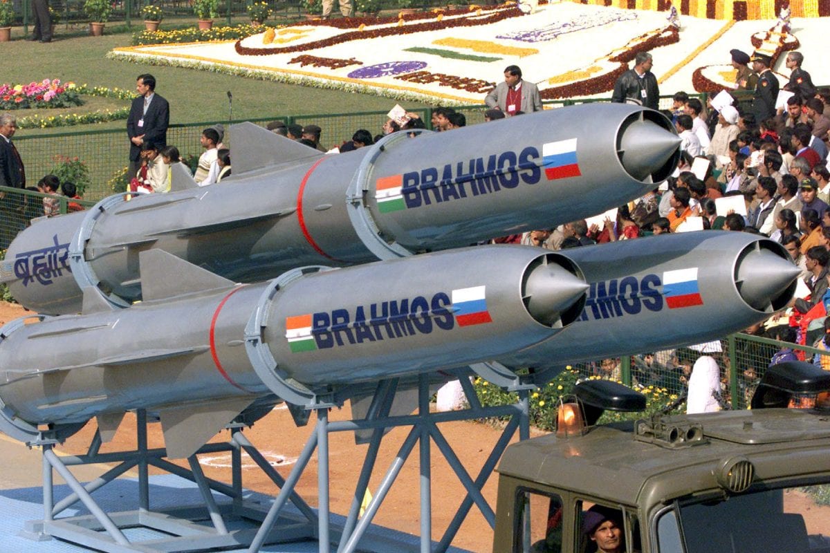 4000cr की डील भारत खरीद नहीं बल्कि बेच रहा ब्रह्मोस ये मुल्क बना खरीदार!