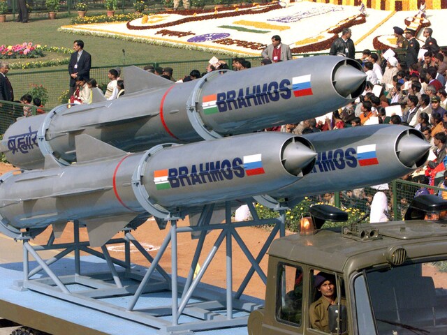 4000cr. की डील, भारत खरीद नहीं, बल्कि बेच रहा ब्रह्मोस, ये मुल्क बना खरीदार!